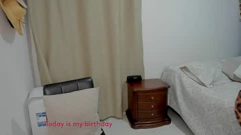 Snapshot of cute_brunett chatting on July 2026 07:23:02 AM Sara online show from July 2026 07:23:02 AM