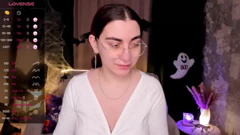 Hanna online show from November 2025 02:02:02 AM