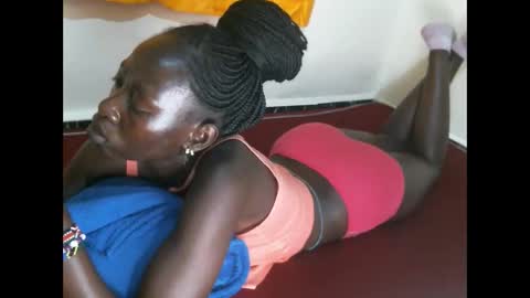 cute_doria online show from September 2025 05:27:02 PM