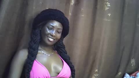 cute_emmy1 online show from November 2025 12:28:01 PM