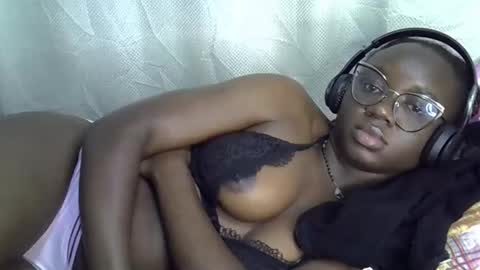 Snapshot of cute_gee chatting on April 2026 03:54:02 AM daddysdoll online show from April 2026 03:54:02 AM