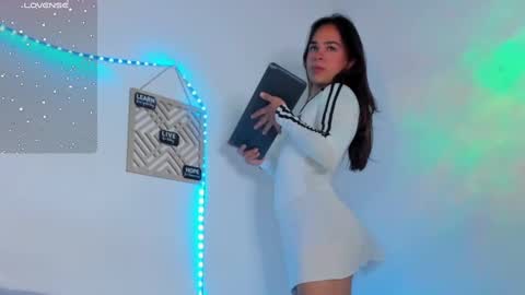 Snapshot of cute_horny12 chatting on March 2025 06:00:02 AM Cute horny1 online show from March 2025 06:00:02 AM