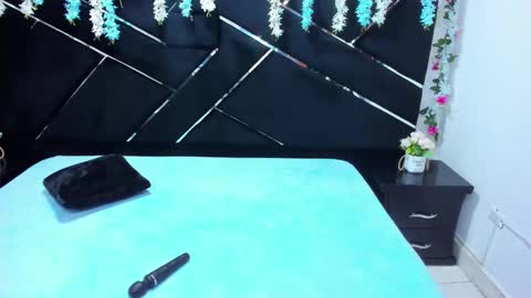 Isabella online show from November 2025 08:31:01 PM