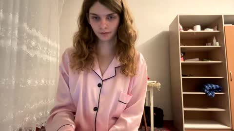 cute_kitte online show from January 2025 12:41:01 AM