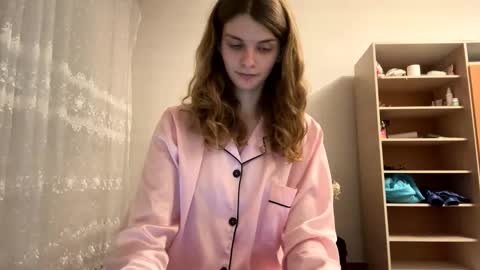 cute_kitte online show from January 2025 07:10:01 PM