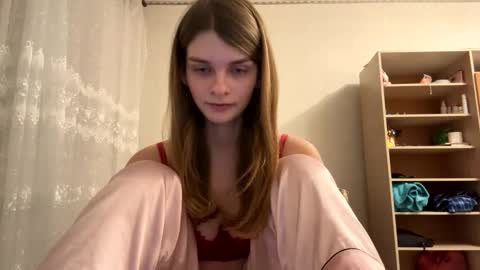 cute_kitte online show from February 2025 06:03:01 PM