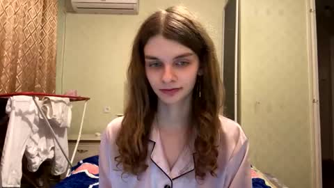 cute_kitte online show from September 2025 04:33:02 PM