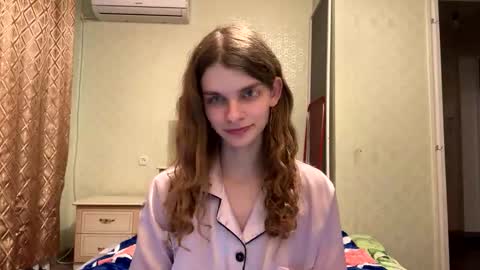 cute_kitte online show from September 2025 04:23:02 PM