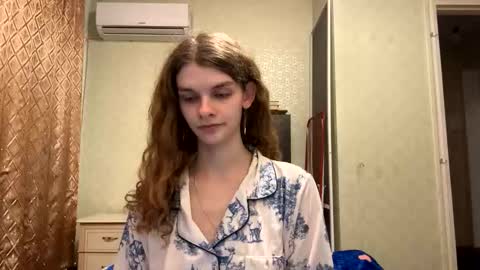 cute_kitte online show from November 2025 09:14:01 PM