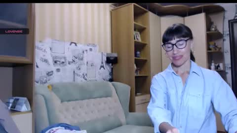 cute_lion_ online show from September 2025 12:05:02 PM