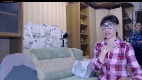 cute_lion_ online show from November 2025 11:51:02 AM