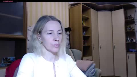 cute_lion_ online show from December 2025 08:02:02 PM