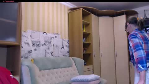 cute_lion_ online show from March 2026 12:22:01 PM