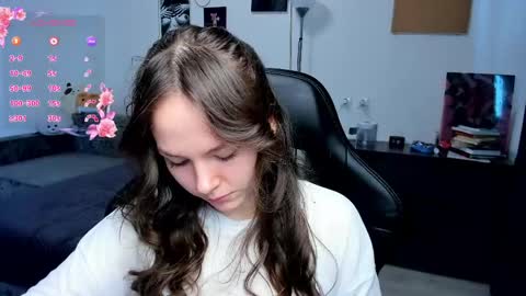 Snapshot of cute_little_ass chatting on April 2026 08:17:01 AM Emily online show from April 2026 08:17:01 AM