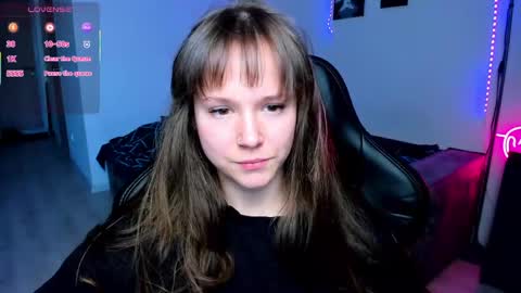 Snapshot of cute_little_ass chatting on May 2026 03:19:01 PM Emily online show from May 2026 03:19:01 PM
