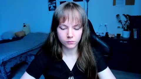 Snapshot of cute_little_ass chatting on June 2026 03:54:01 PM Emily online show from June 2026 03:54:01 PM