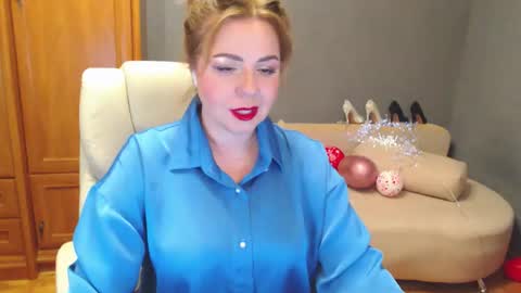 cute_phoenix online show from April 2026 05:54:02 PM