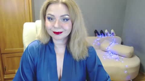 cute_phoenix online show from August 2026 07:12:02 PM
