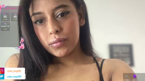 Snapshot of cute_rosy chatting on December 2024 03:17:01 PM rosy online show from December 2024 03:17:01 PM