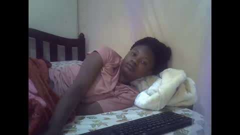 cute_savanna online show from September 2025 04:34:02 AM