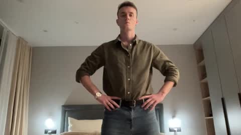 cute_skywalker online show from November 2025 05:48:02 PM