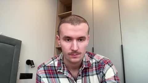 cute_skywalker online show from January 2026 12:09:02 PM