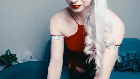 cute_smile_shy online show from February 2025 08:07:02 PM