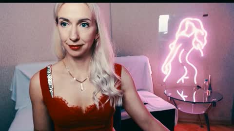 cute_smile_shy online show from September 2025 05:50:01 AM