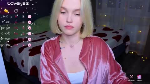 Sue online show from March 2025 08:16:02 PM