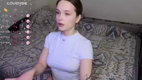 Sue online show from April 2026 06:02:02 PM