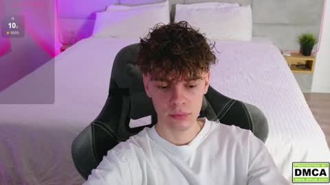 Thomas -  online show from January 2025 06:46:01 PM