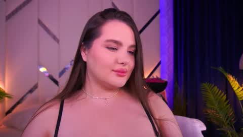 Amber online show from October 2025 11:38:02 PM