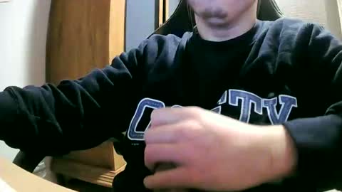 Snapshot of cuteboy090 chatting on December 2024 05:50:02 PM Cuteboy090 online show from December 2024 05:50:02 PM