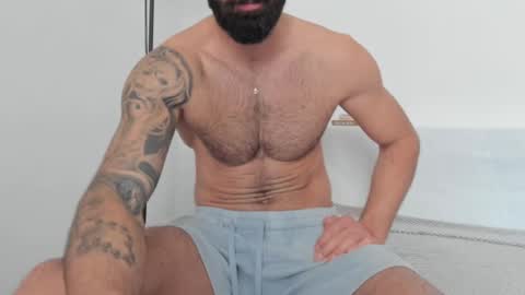 cuteeboy online show from February 2025 11:00:02 AM