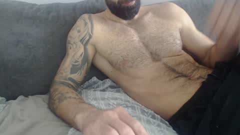 cuteeboy online show from April 2026 10:05:02 AM