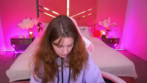 Foxy online show from December 2025 02:23:02 PM