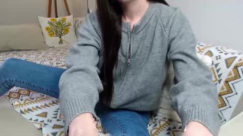 Snapshot of cuteemouse chatting on May 2026 09:49:02 AM Anna online show from May 2026 09:49:02 AM