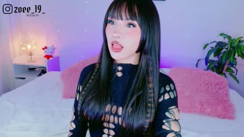 Zoe  online show from March 2026 03:56:01 AM