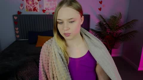 Amyy online show from May 2026 01:35:01 AM