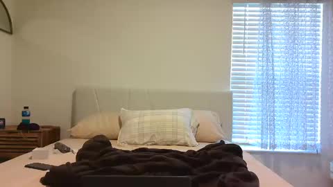 cuteguy83010 online show from June 2026 07:29:01 PM