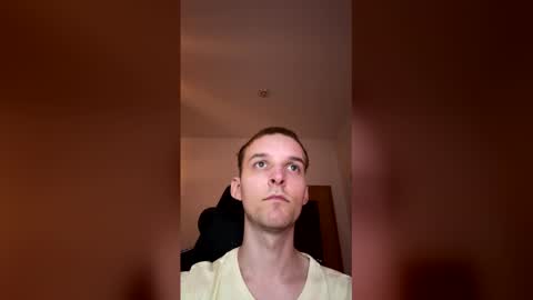 Snapshot of cuteguyy2001 chatting on April 2026 07:25:02 PM cuteguyy2001 online show from April 2026 07:25:02 PM