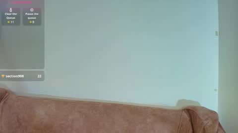 tell me jess   online show from October 2025 04:24:02 AM