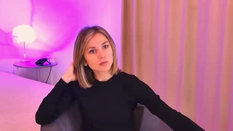 cutemirage online show from October 2025 02:39:01 PM