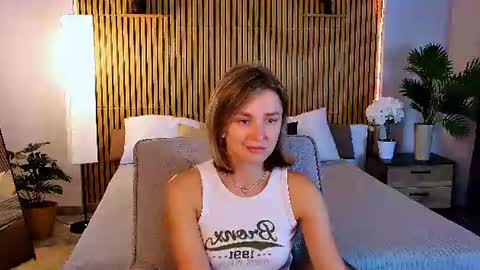 Snapshot of cutemirage chatting on June 2026 02:44:02 PM cutemirage online show from June 2026 02:44:02 PM