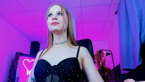 Rina online show from December 2024 09:17:01 AM