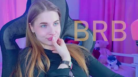 Rina online show from September 2025 05:18:01 AM