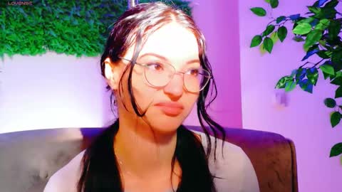 Snapshot of cuteness__girl chatting on November 2025 07:40:02 AM cuteness__girl online show from November 2025 07:40:02 AM