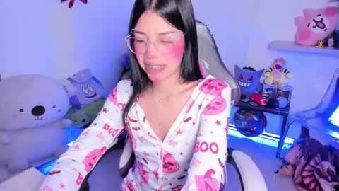  - independent model online show from October 2025 11:59:02 PM