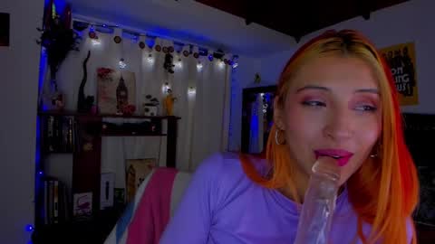 cuteweed420 online show from January 2025 12:11:01 PM