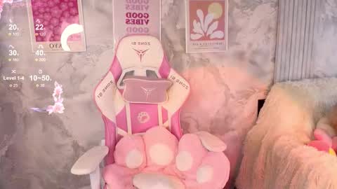 Snapshot of cutie_angels chatting on September 2025 04:13:02 AM HelloMy name Eva online show from September 2025 04:13:02 AM